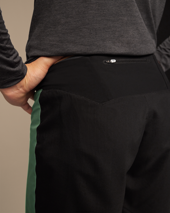 Männer 4TJ868621 Efeu/Schwarz leichte Shorts On Running
