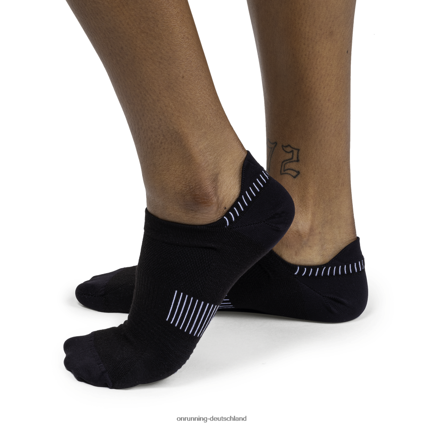 4TJ868499 Schwarz-Weiss ultraleichte niedrige Socke On Running