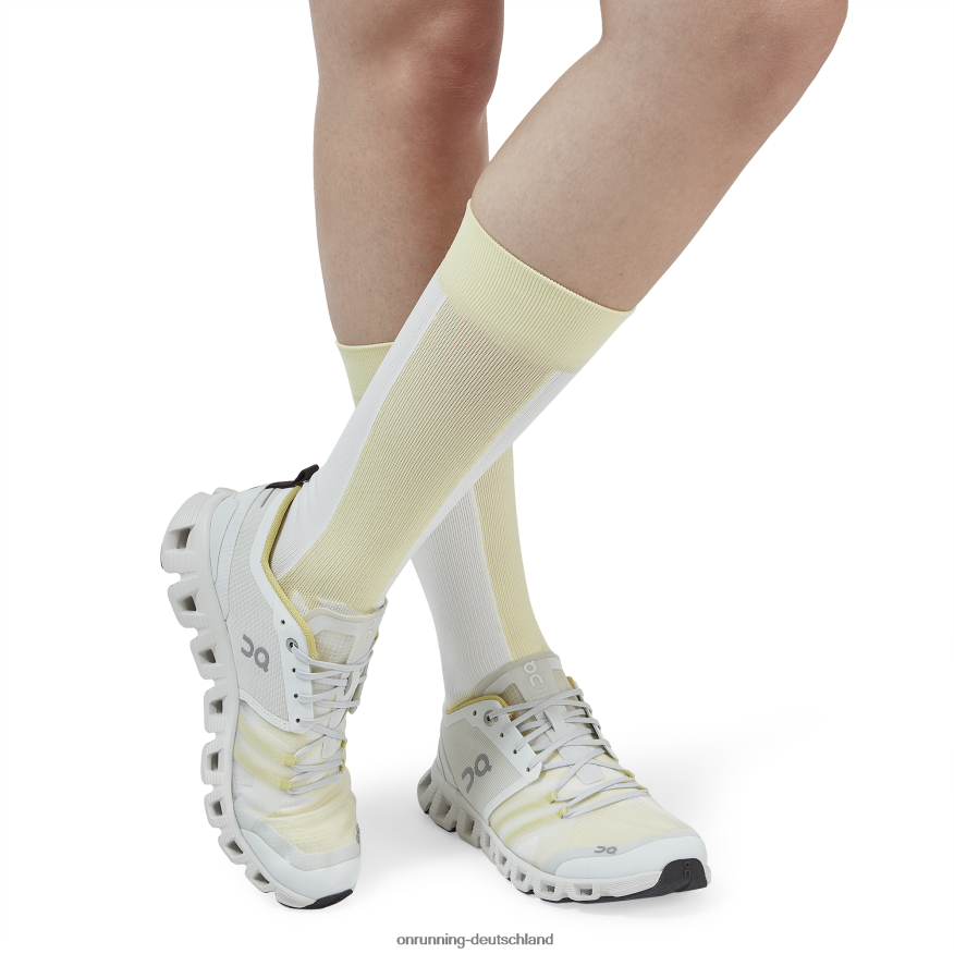 4TJ868516 Rampenlicht/Eis hohe Socke On Running