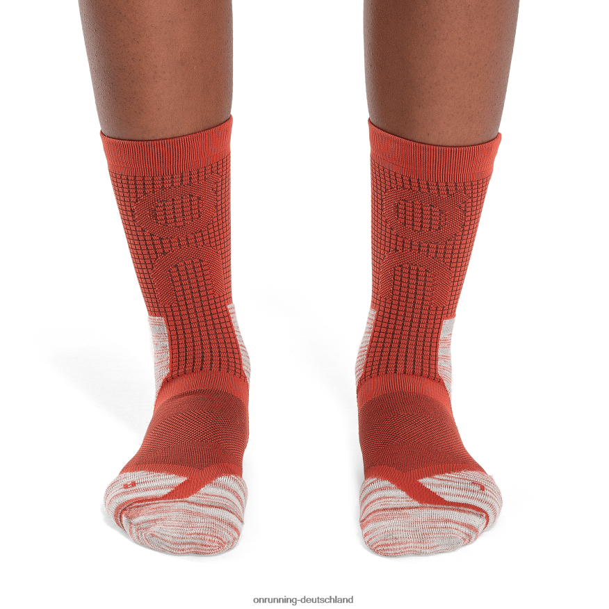 4TJ86879 Chili/Rot Explorer-Merino-Socke On Running