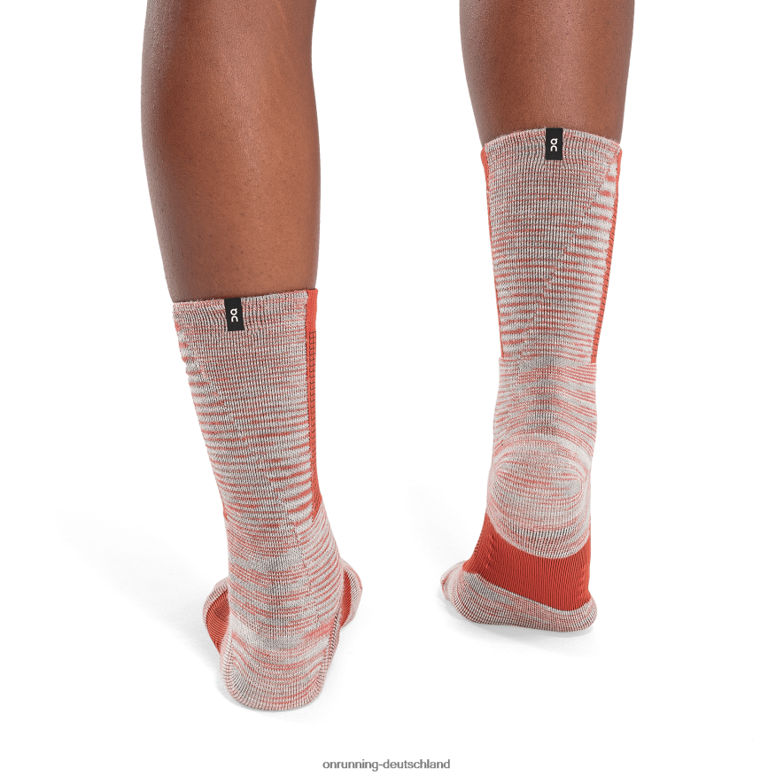 4TJ86879 Chili/Rot Explorer-Merino-Socke On Running