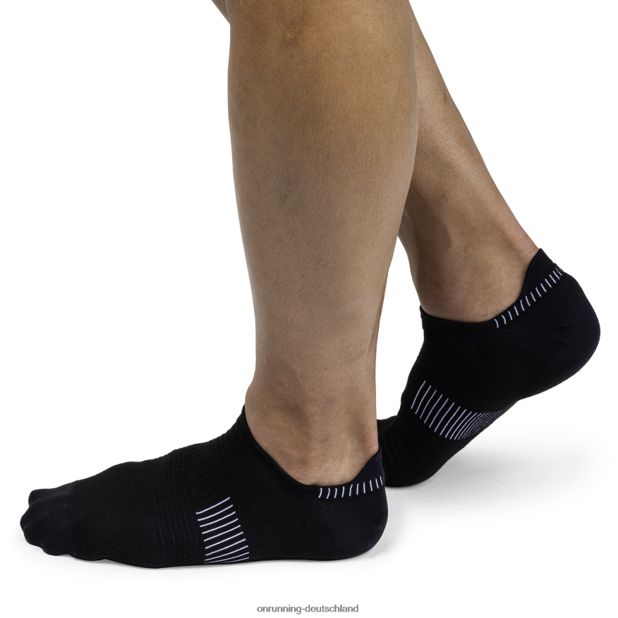 4TJ868954 Schwarz-Weiss ultraleichte niedrige Socke On Running