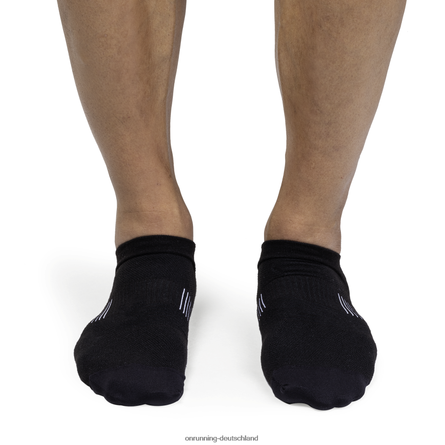 4TJ868954 Schwarz-Weiss ultraleichte niedrige Socke On Running